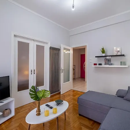 Lovely And Modern 3Bd Apartment Close To Ampelokipoi Metro-2